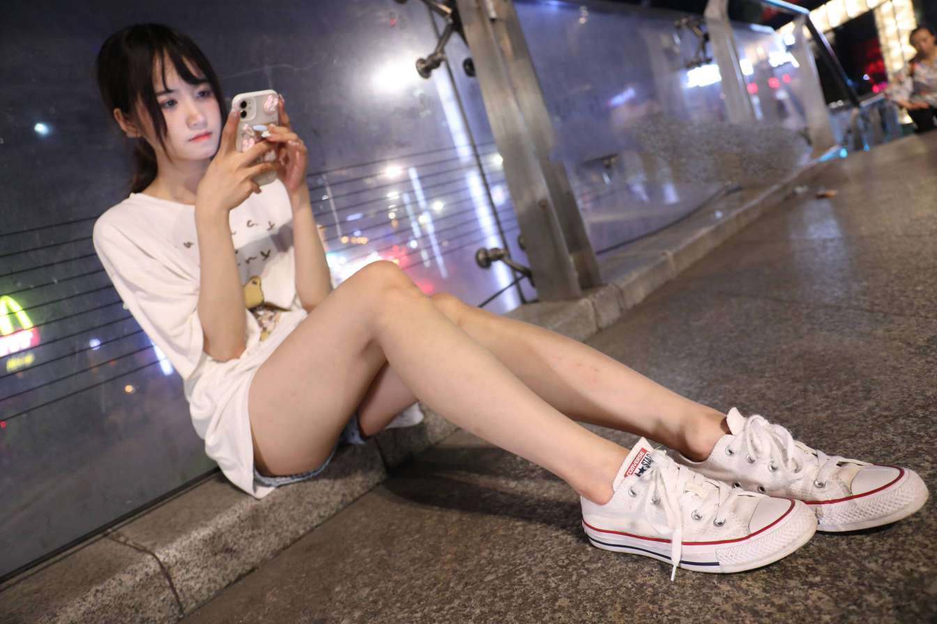 图片[3]-KTV里唱歌的长腿帆布鞋女孩【102P】20015-学妹图库