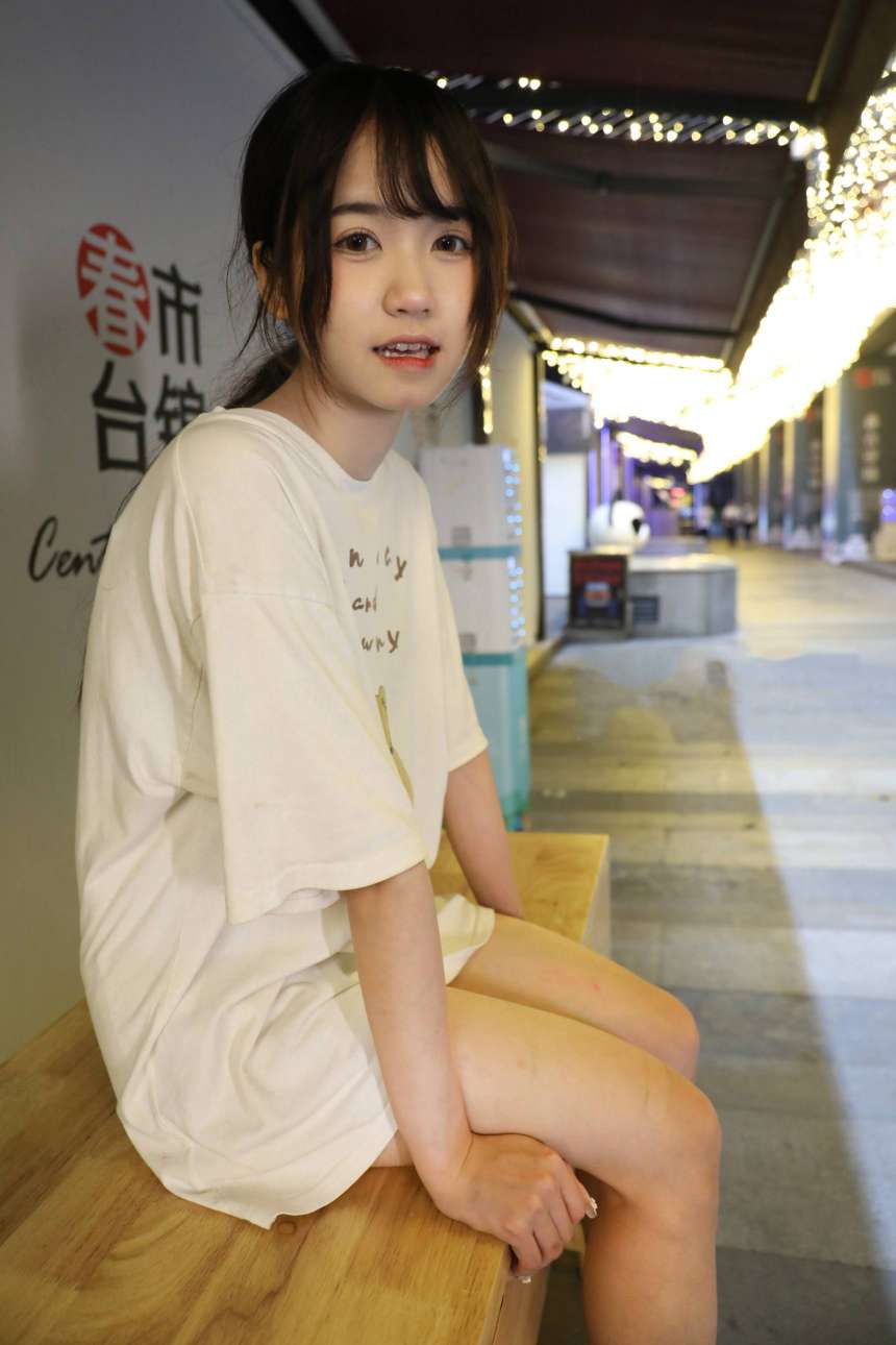 图片[4]-KTV里唱歌的长腿帆布鞋女孩【102P】20015-学妹图库