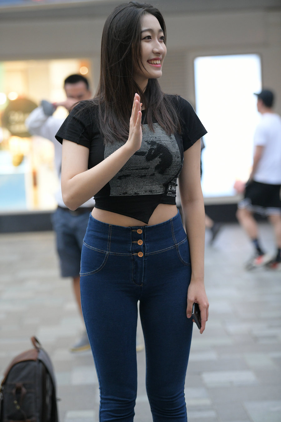 图片[1]-紧身牛仔裤女人J2784 240P-6.66GB-学妹图库