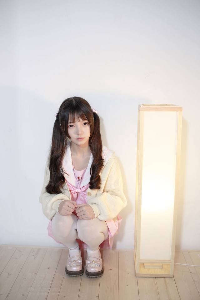 图片[2]-好像有什么心事的白丝双马尾女孩【59P】20022-学妹图库