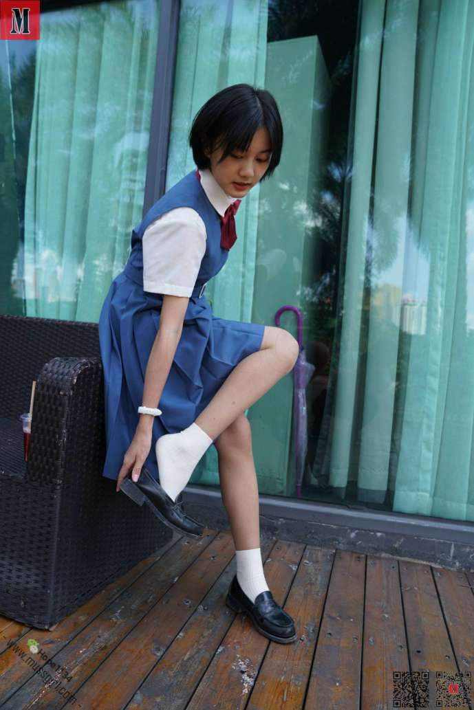 图片[3]-一副学生模样的短发姑娘【112P】20023-学妹图库