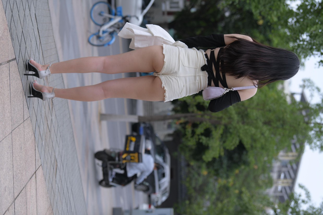 图片[5]-白色短裤的女生笑的很开心【177P】00035-学妹图库