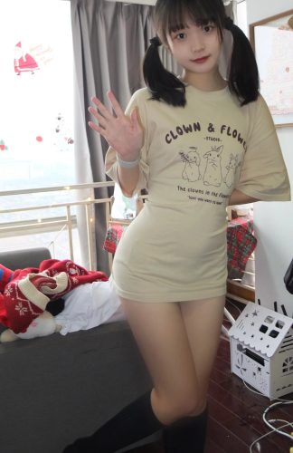 图片[9]-网格丝袜的清纯双马尾小姑娘-学妹图库